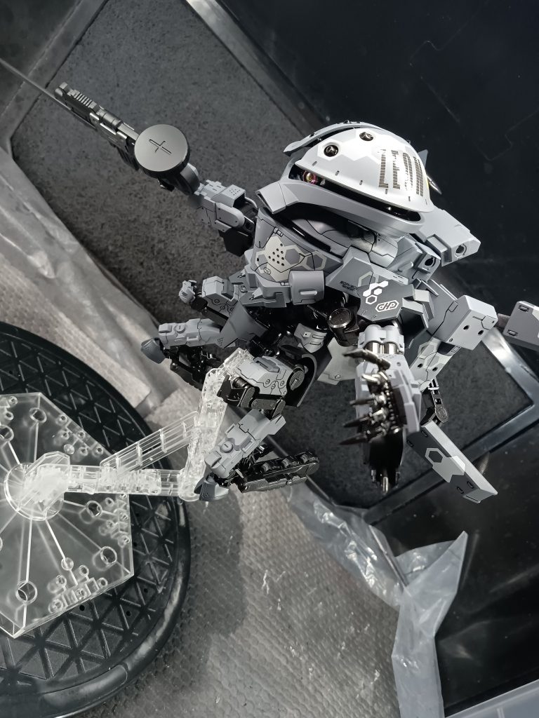 アンカーは武器としても使用出来る強度があります