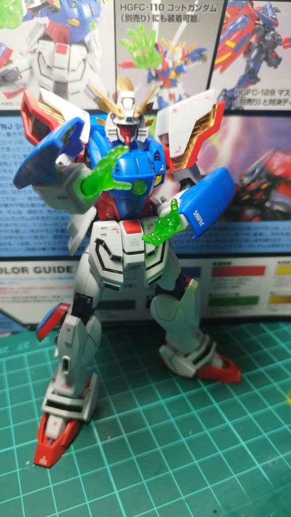 オマケで制作途中写真も載せときます。デカそうに見えて12cmサイズなのがウケます。ちっさ!