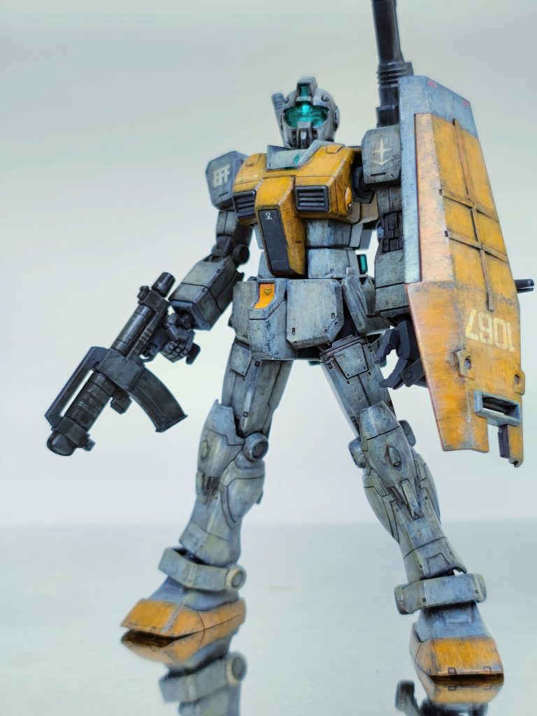 ビーフライフルお尻マウントの前から。説明書にポージングした写真も載ってないから、真似できないよ。という訳で全部素立ちでお送り致しました。