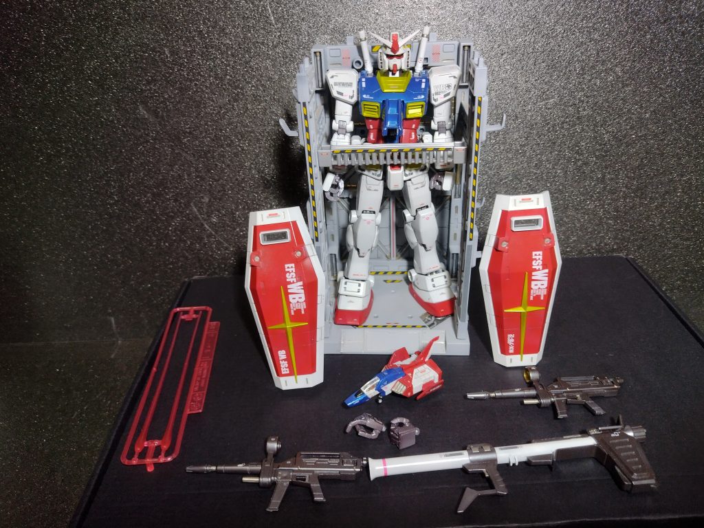 近年、超合金への憧れかメタリックとパールホワイトで仕上げてみました。