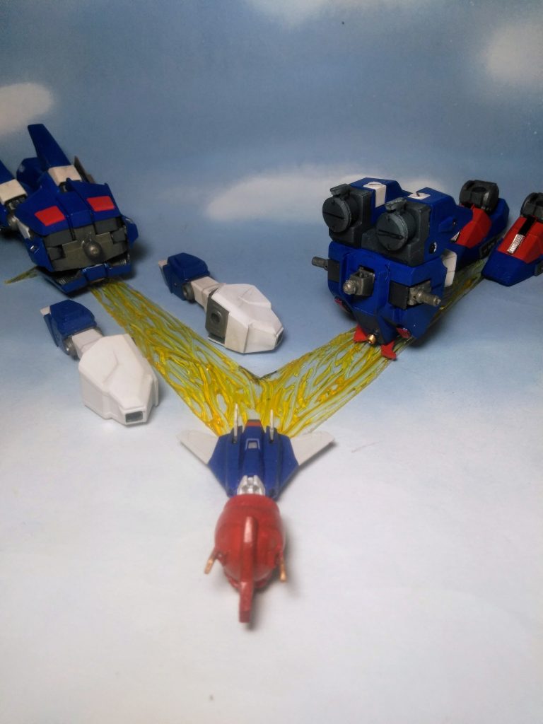 そんな訳で『ボアザン帝国の侵略の魔の手に対抗する為に異世界転生いたしました❗❗😤💨💨💨』｢｢「ブイ・トゥギャザー！」｣｣の掛け声で『菩琉徒(ぼると)マシン』がV字編隊を組み「｢｢レッツ・ボルトイン！」｣｣の掛け声と共に5人が一斉に赤いボタンを押す事で合体です🤩💓あびゃびゃびゃびゃひゃ 🤤💦🌊🏄💦合体ロボは男の子の憧れ 👀〰️💕