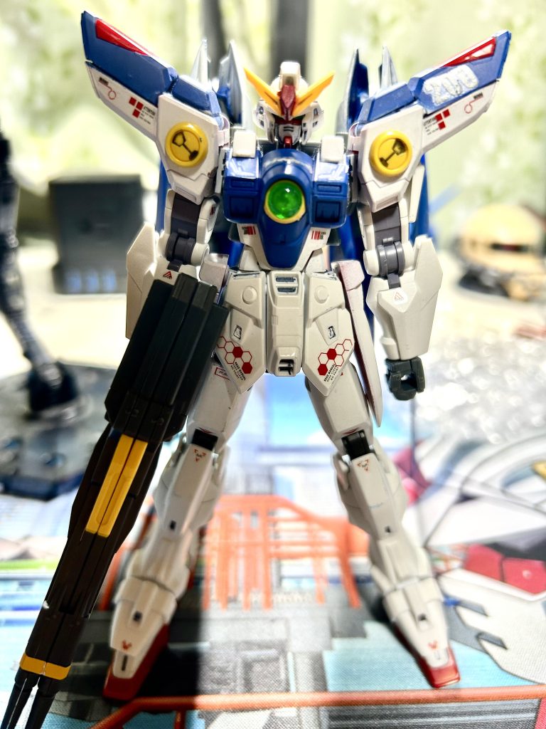 結構切り貼りしてるとこが多いですwまず、ベースはウイングゼロでそこにSEED系の機体を散りばめでます(iori_sei)