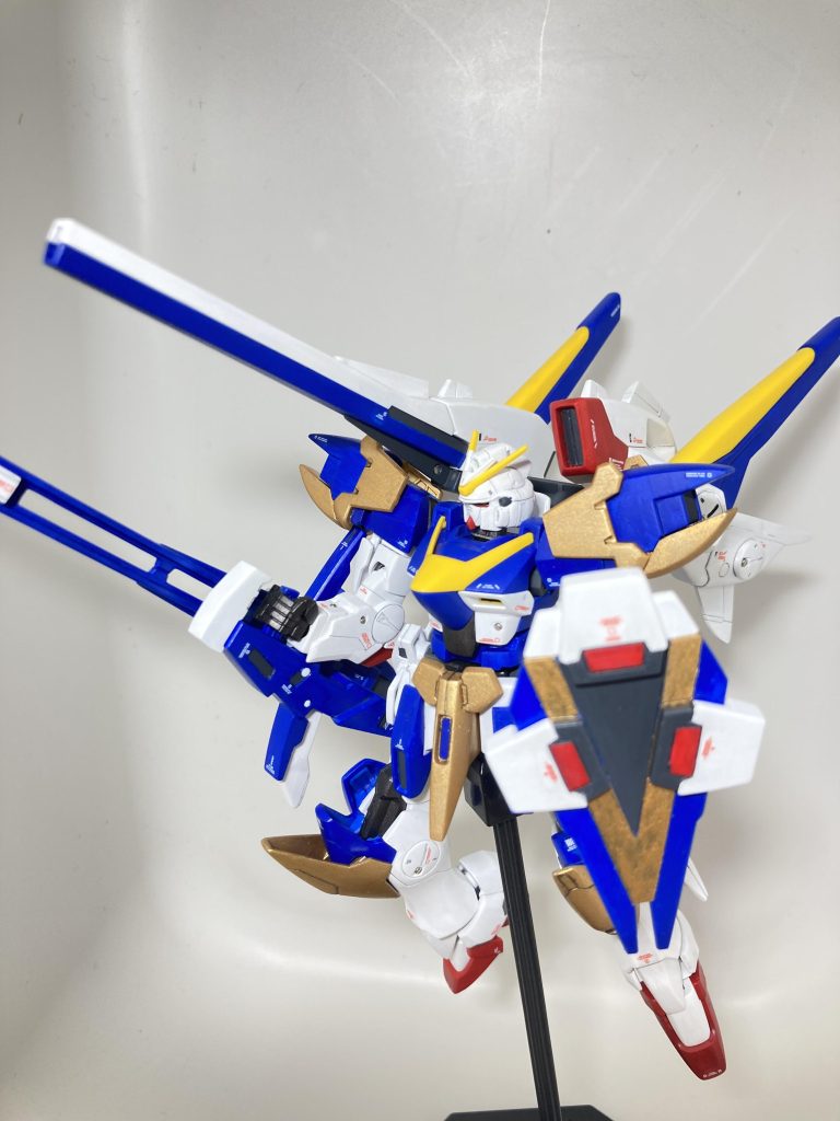 筆塗り全塗装だけあって、それなりに時間かかりましたが、整形色が明る過ぎたので、荒さはありますが満足の仕上がりです次回はしっかりと重ね塗りせねばと。。。 