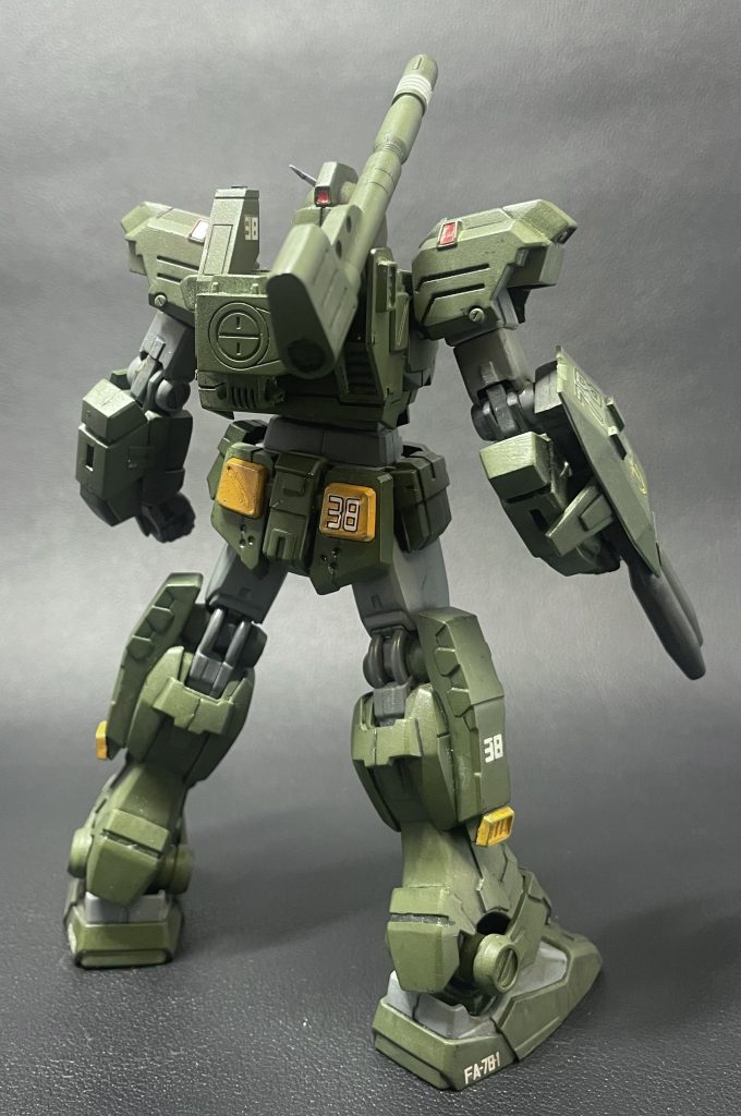 緑はダークグリーン。グレーは艦底色だったと思います。当時はまだ旧キット買えましたね。他のところにも上げましたが、ウェザリングカラーのシェイドブラウンで全体を馴染ませての再撮影です。