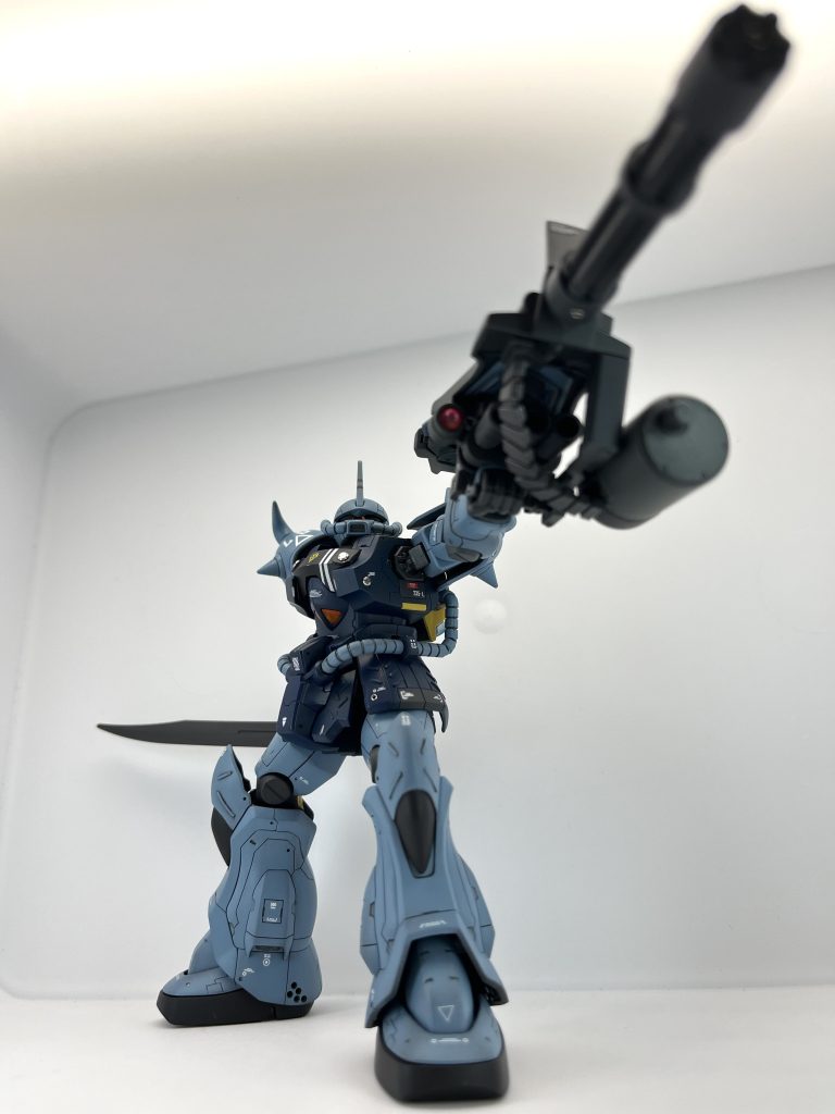 ガトリングは今回もオミットの予定でしたが、Netflixの復讐のレクイエムのグフカスタムを見て装備させることに変更しました。イグルーでは不遇だったCGのグフカスがんばれ！！