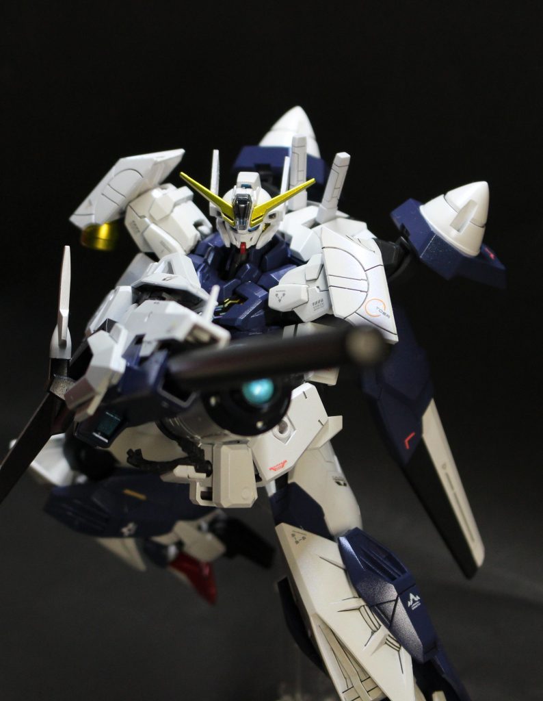 拙者このポージング大好き侍ロングレンジGNキャノンは、ヴァーチェのものをベースにプラパイプで増設したものになります