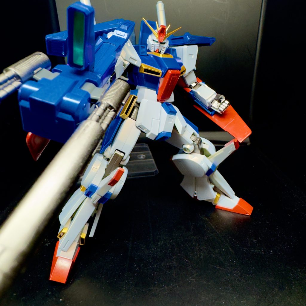 ということで、HG ZZガンダムでした。コアファイターとかGフォートレスとかビームサーベルとか、色々遊べるキットですが、なにしろ可動域がそんなに広くないのと、どこか動かすと引っ掛けて塗装剥げるんじゃないかと思ってしまってあんまりポージングできませんでした。というかZZは仁王立ちが1番かっこいいまでありますからね。まあいいでしょう。ところでVer KaのZZもあるのですが、もう何十回も、開けては閉じてを繰り返しております。マジでパーツ数が半端ない。あれの全塗装してるみなさん、尊敬します。。 というわけで今回もありがとうございましたー!
