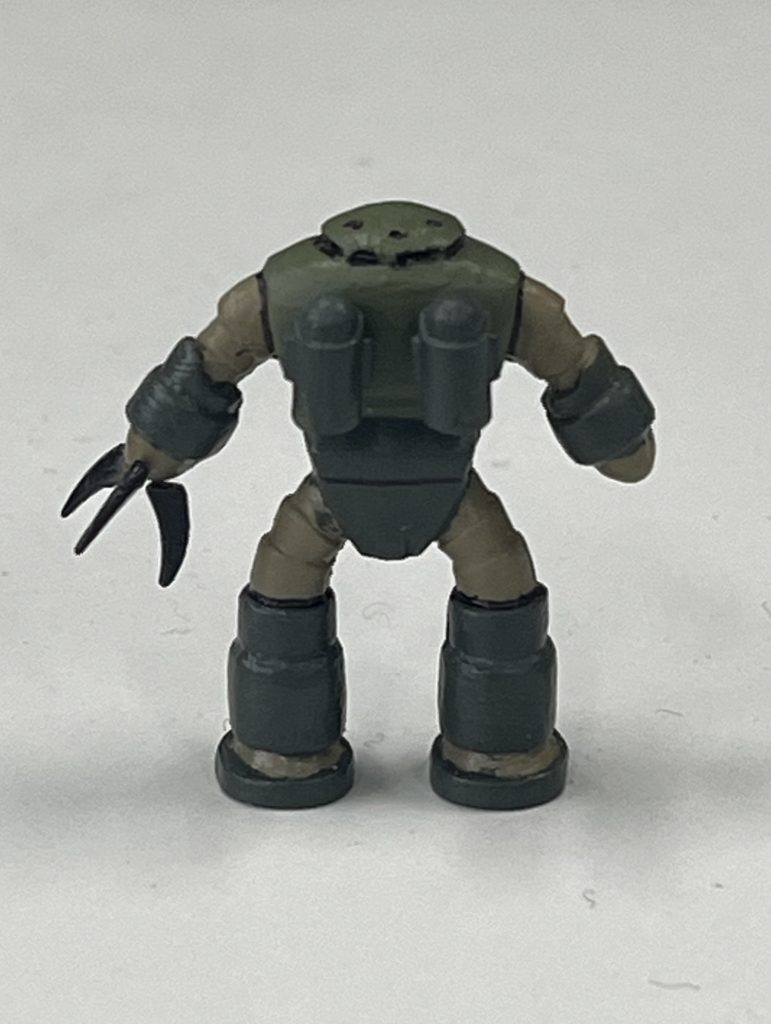 背面はこんな感じ使用したのは合計7パーツ…旧キットなのでもちろん合わせ目処理もしています残念なことに可動する部位はありません(><)