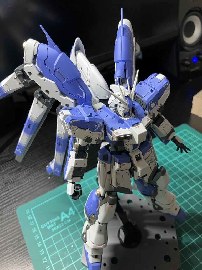 RG Hi-νガンダム–5枚目/制作者：mondrian