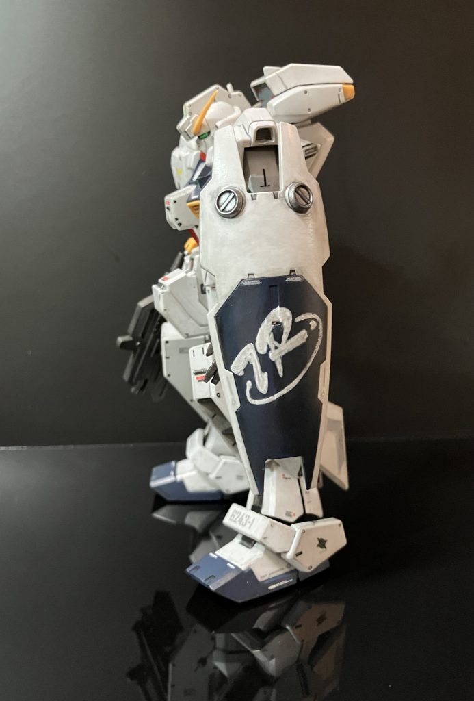 「TR.」下書き無しの一発書きです。これがあると無しだとAOZ感が、まるで違いますから成功して助かりました😁