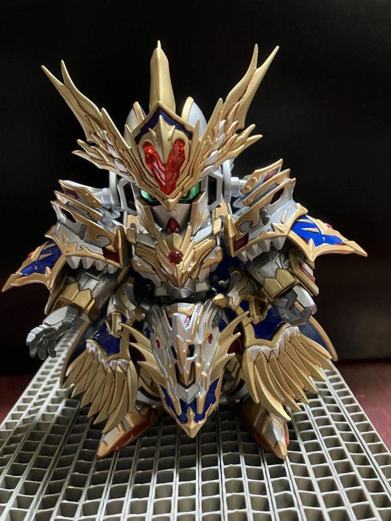 〈正面〉塗装のみ…と考えていましたが、とりあえずアンテナを尖らせてみました🫡