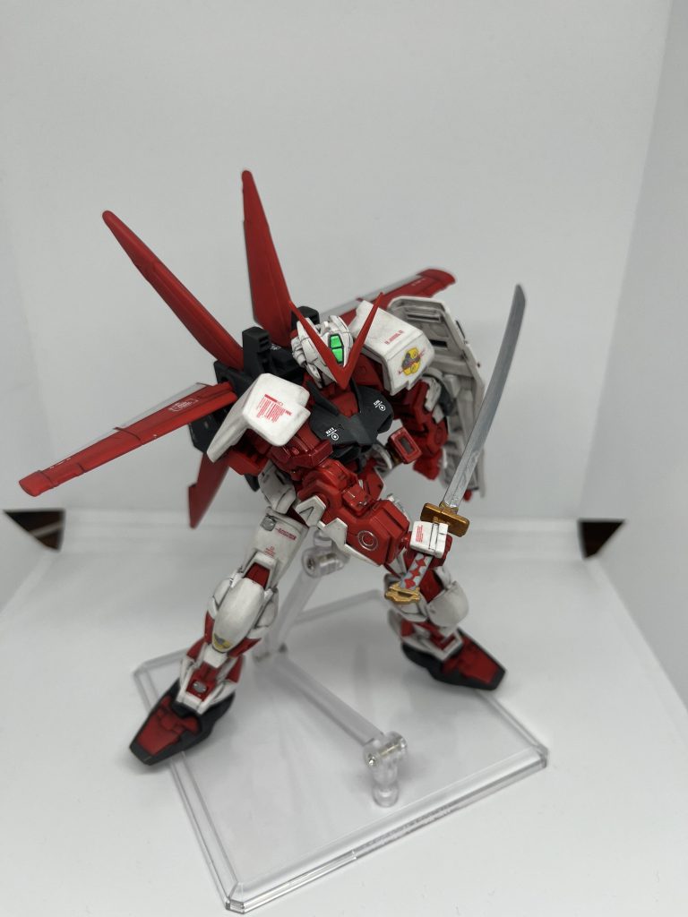 剣の部分は頑張ってシタデルカラーで塗りました。