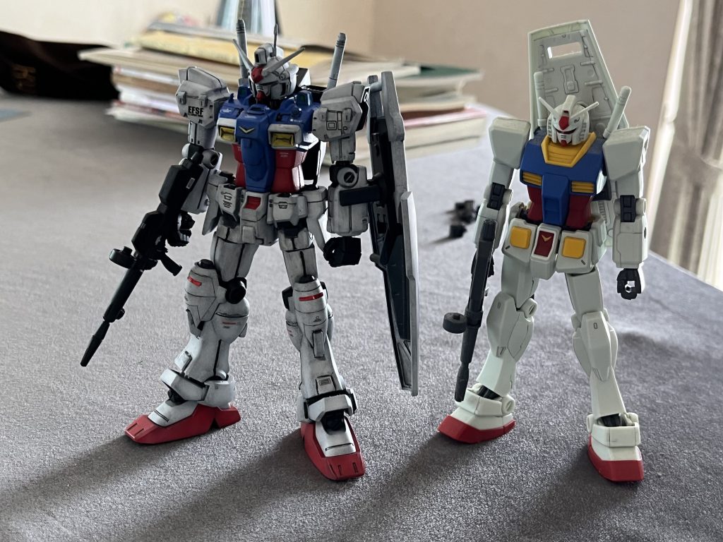 あすぱら模型さんのハンドパーツやバーニアを使用しました。昔のhgにはおすすめですね。