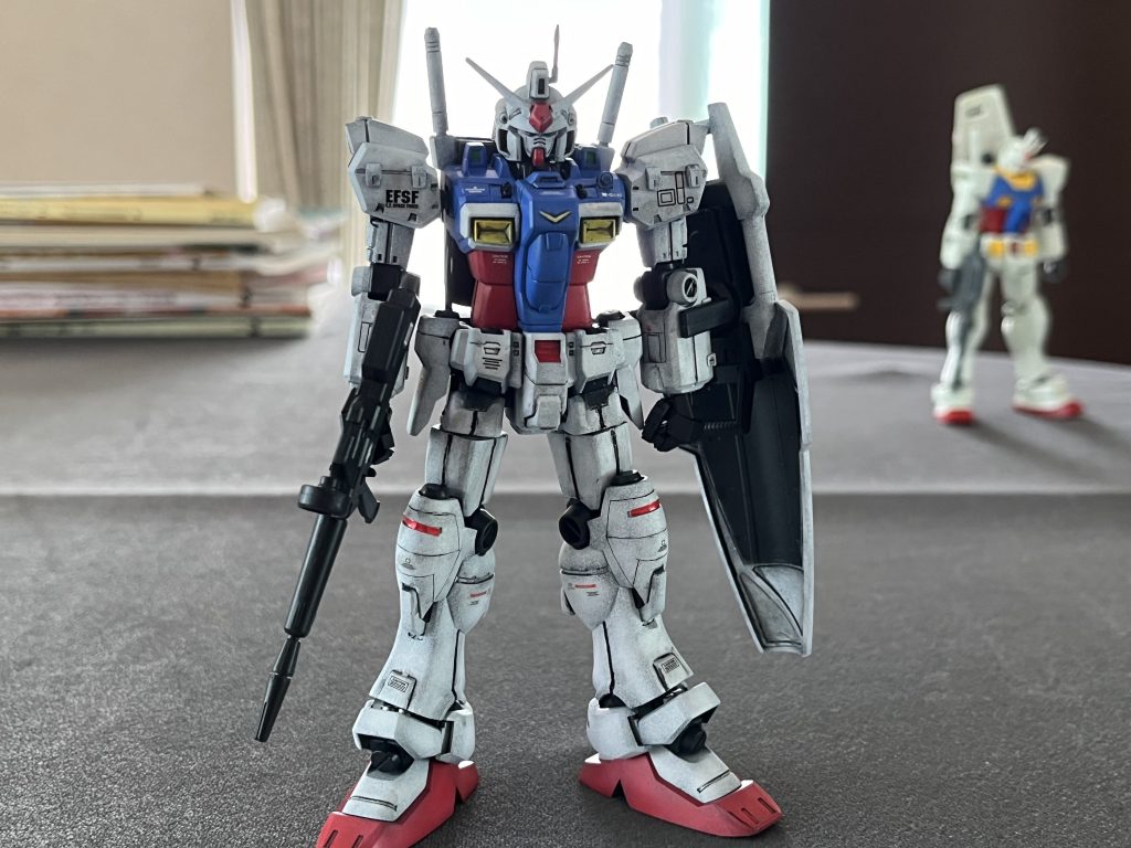 足の稼働を増やしてちょこちょこ改造！足もももで延長しました。足長効果ですね〜