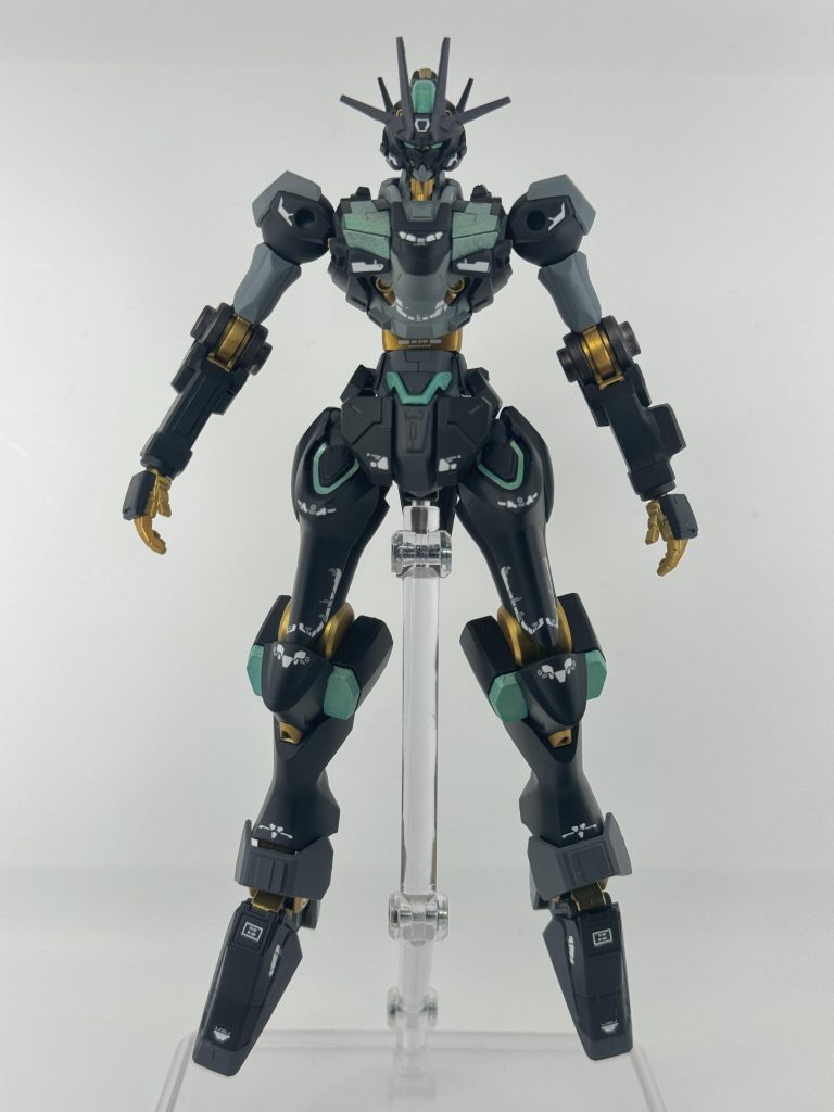 頭部と胴体はエアリアル改修型、四肢はザウォートやファラクトのジャンクを使っています。手足がすらっと長くて気に入っています。