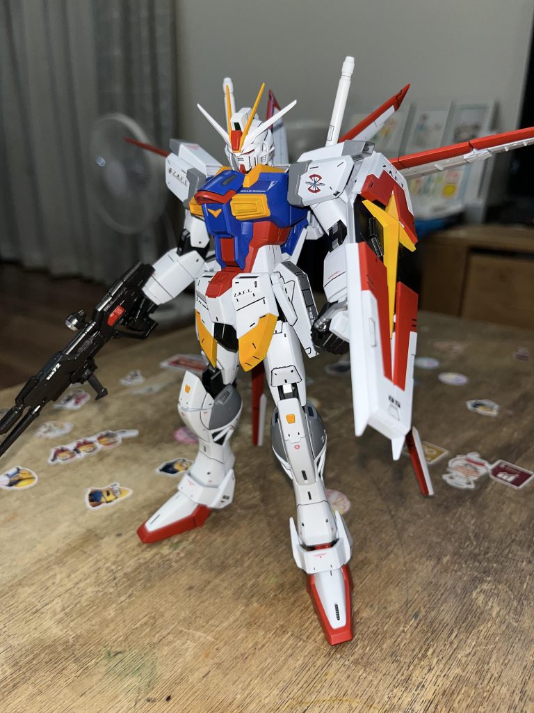 フラッシュたいて撮影すると、思ってたんと違う感がすごくて変な感じがします