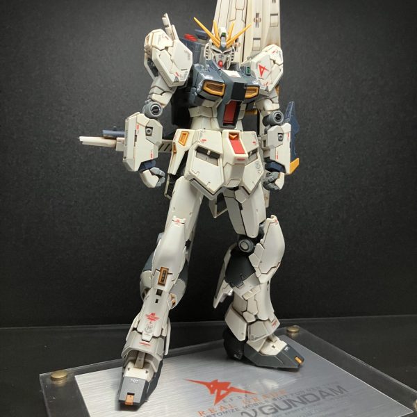 RX-93 νガンダム