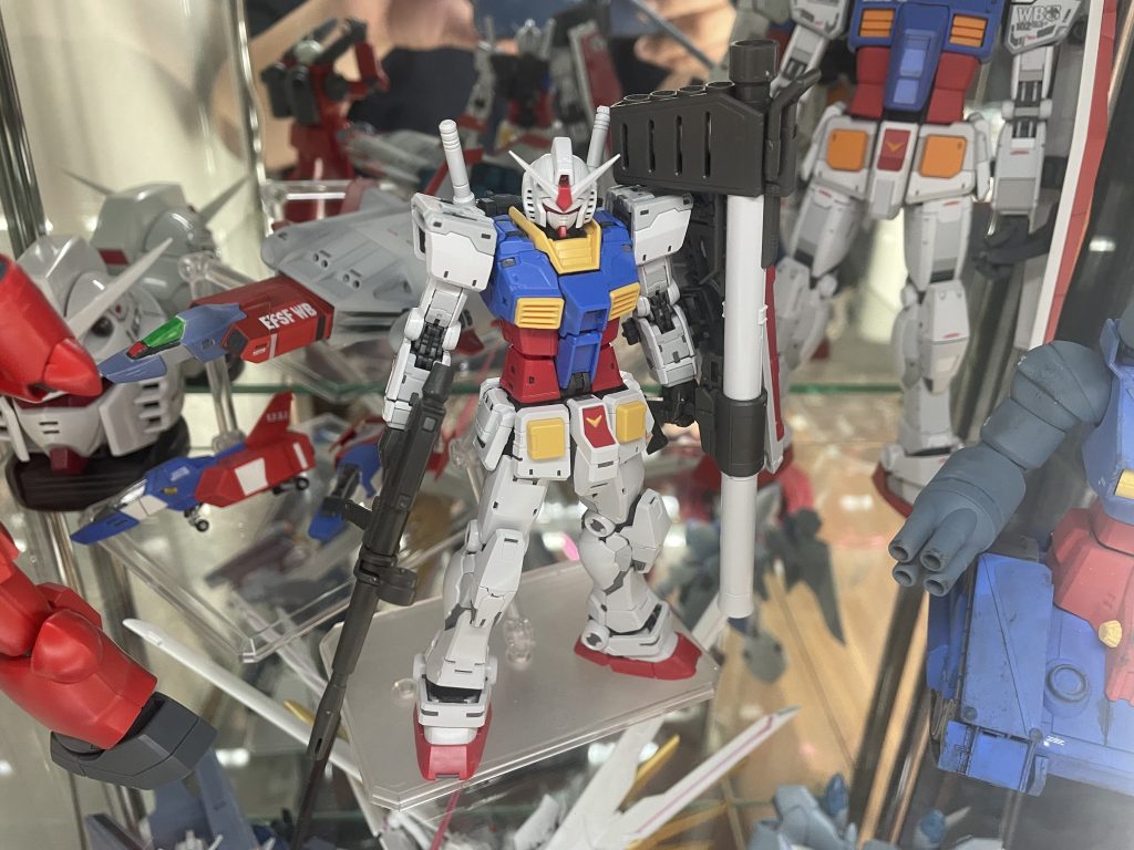 RG2.0ガンダム巷では、あれやこれやの話題になってますが、自分は満足です。作れと言われてもこんな凄いの作れないので