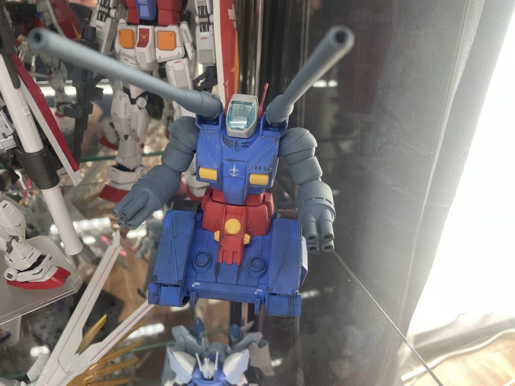 HGガンタンクキャタピラ前の装甲、気づいてくれました？いつもここやられて動けなくなるので、少しでもダメージを少なくするために😁ずっと思ってました。あんなに凄い戦いの中で、キャタピラが丸出しでは😆