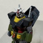 基本塗装をしたまま数年放置していたFGガンダムを仕上げていくマーキングを描き込み[…]