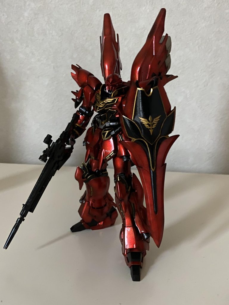 黒サフ→スターブライトゴールド→ディープクリアルージュで塗装しました。