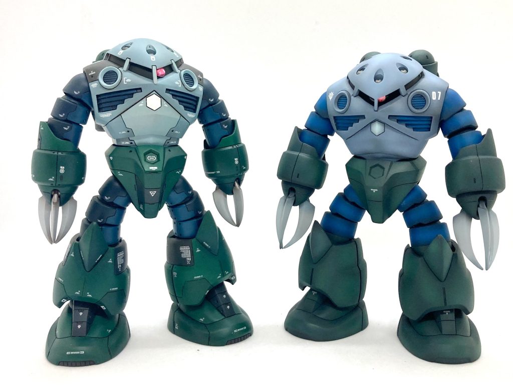 同じキット。全く別方向の改修です。今回の改修(右)とRG風にディテールを追加し、とにかく情報量を増やした(左)…世の中的には(左)のほうがウケるのかなぁ〜でも、あたしゃ(右)が好き😊