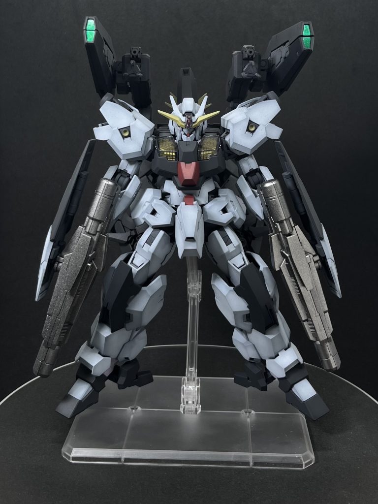 本体がウル、バックパックがソーンです。武器はソーンのライフルにソーンのシールドを付けて2丁装備しています。