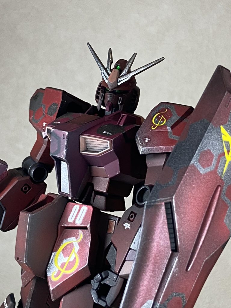 エアブラシ買いたてで調子に乗って作った機体です♪塗装が楽しくて仕方ありませんでした😅重ね塗りということも知らず、満足してました(^^)