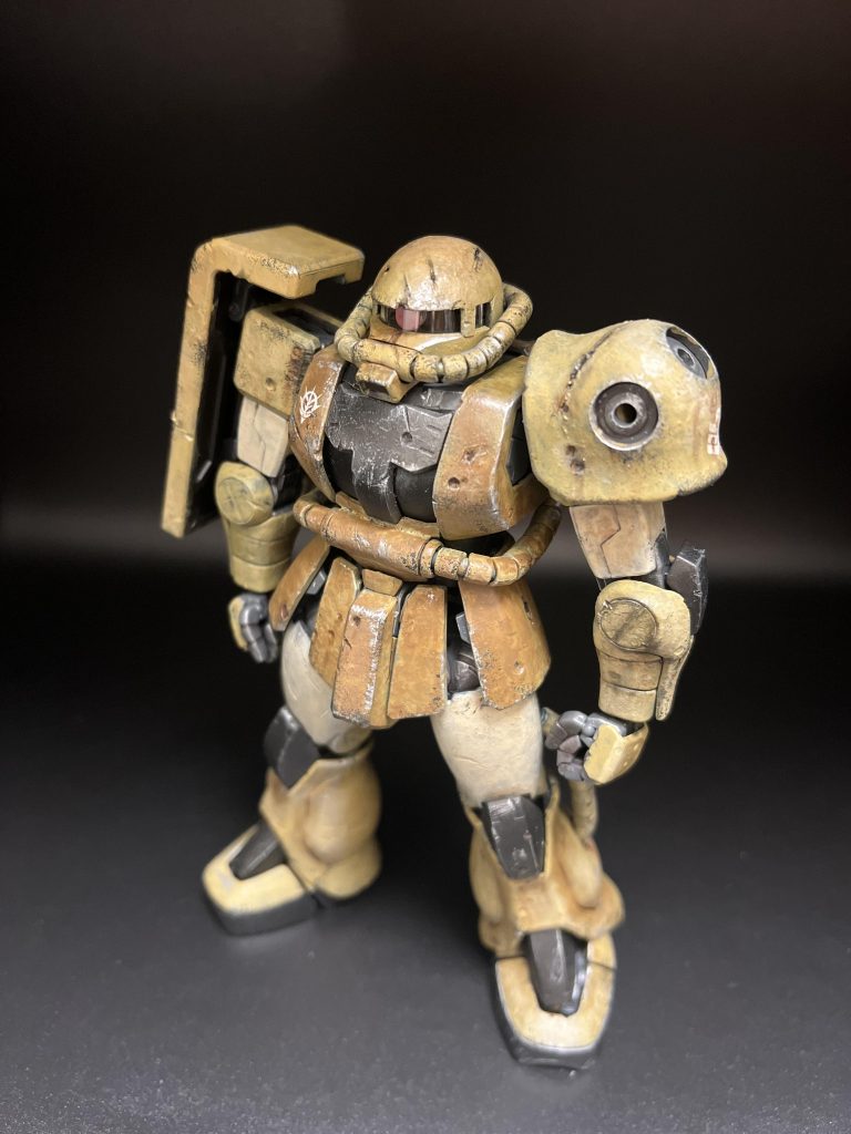 全体のカラーリングはサンドカラーに。