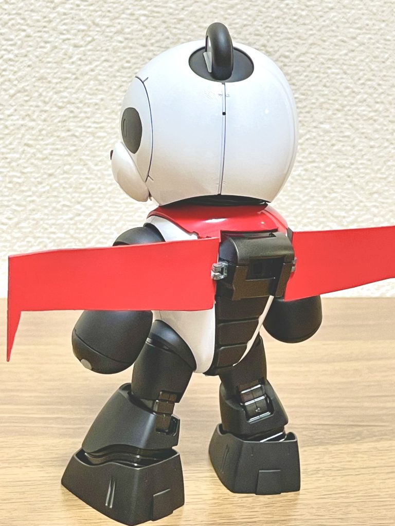 スクランダーは元々装備していたバックパックにプラ板で羽を作り無理やり接着させました。羽部分はハーマンレッド、バックパックはメタルブラックですね。