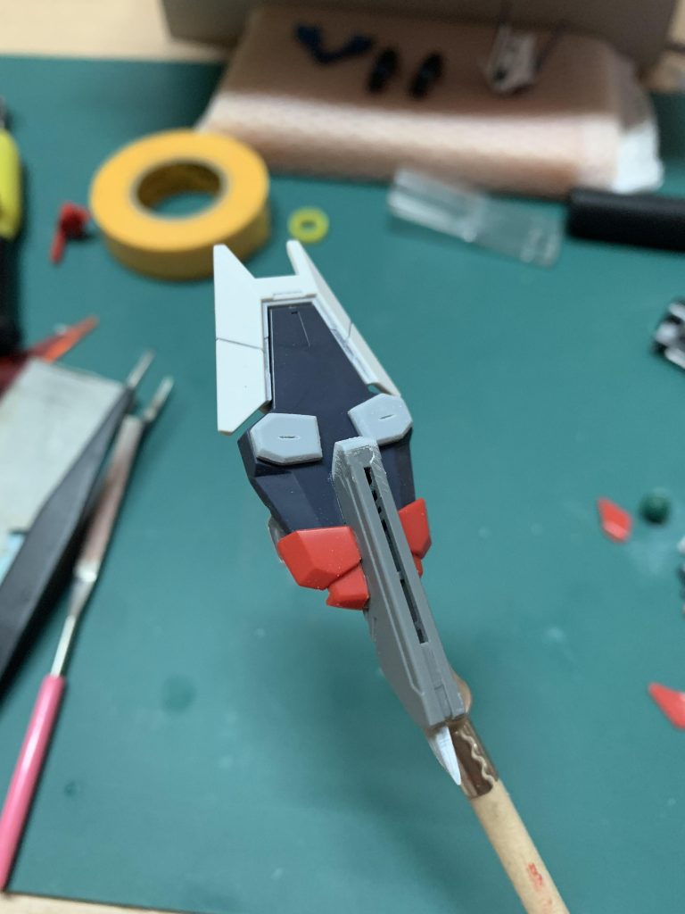 シールドはプラ板とビルドストライクエクシードギャラクシーのライフルのパーツなど使ってます。