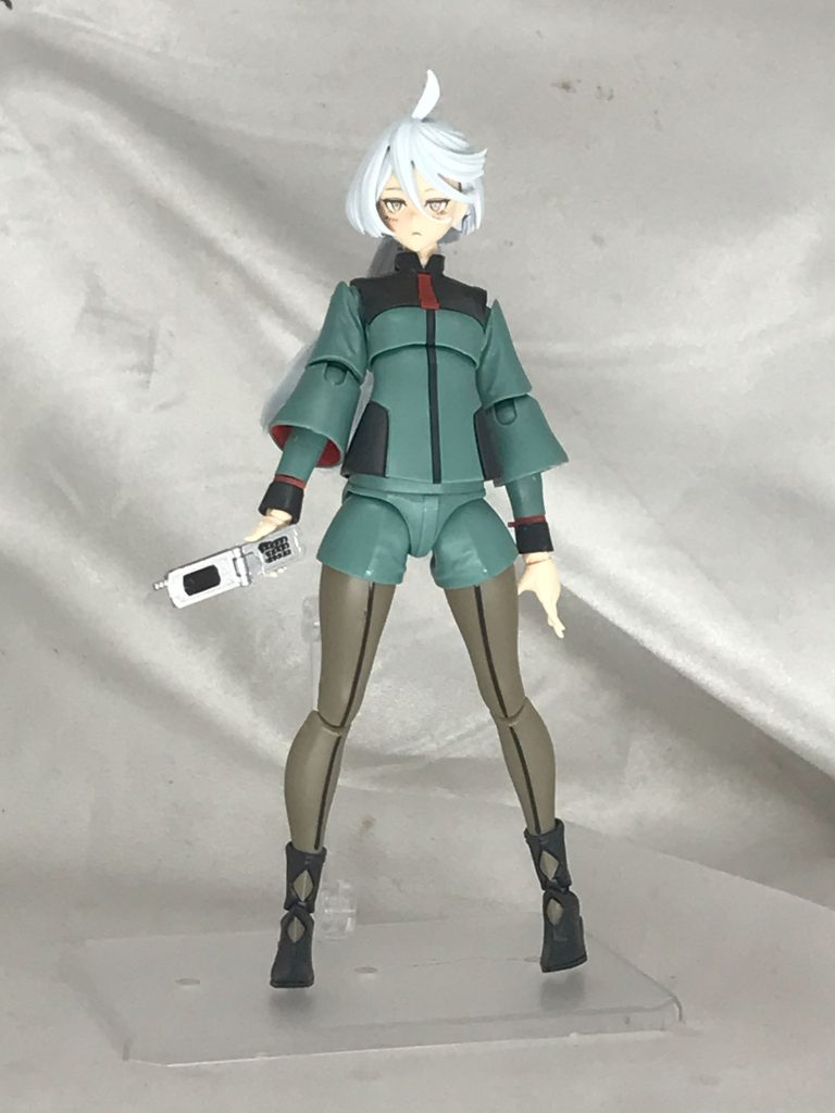 ミオリネ・レンブラン元々水星女子キットは一切作らない予定だったんですがミオリネにジト目がついていると知り速攻で購入しました。ミオリネは地球寮のみんなが和気あいあいとしてるところを一歩引いてこの顔で眺めてるのが最高にかわいい。