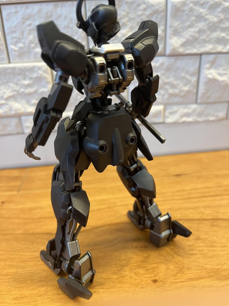 背面　背負いものは無しです