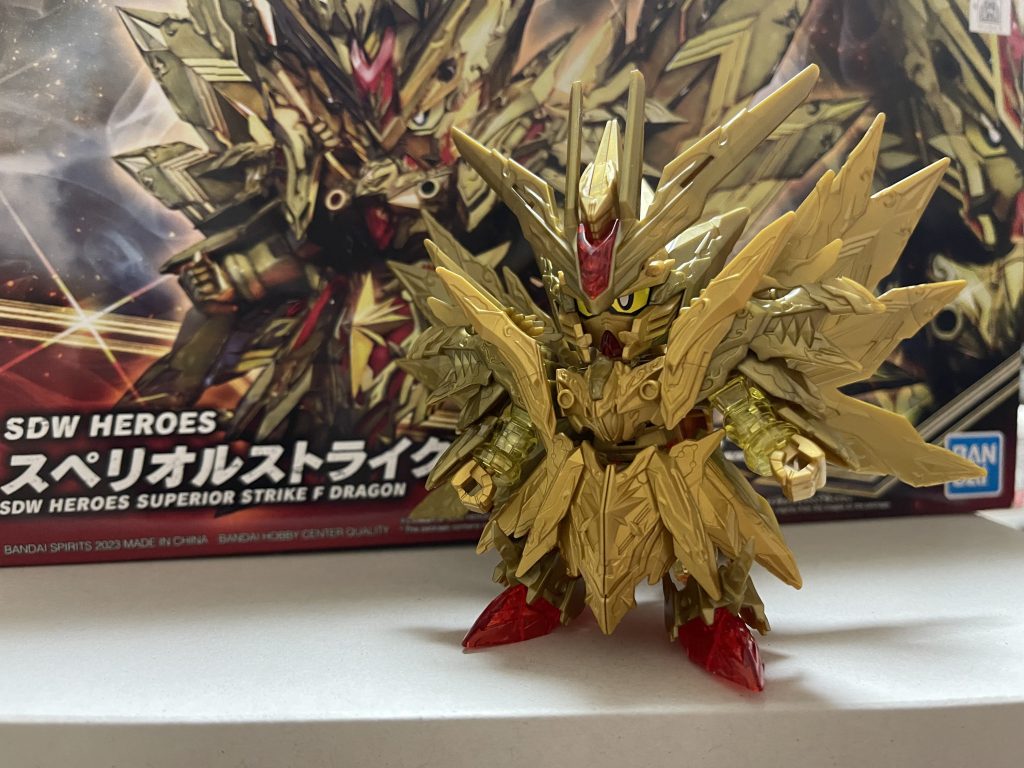 まずは素組み！色分けがやばい！！笑