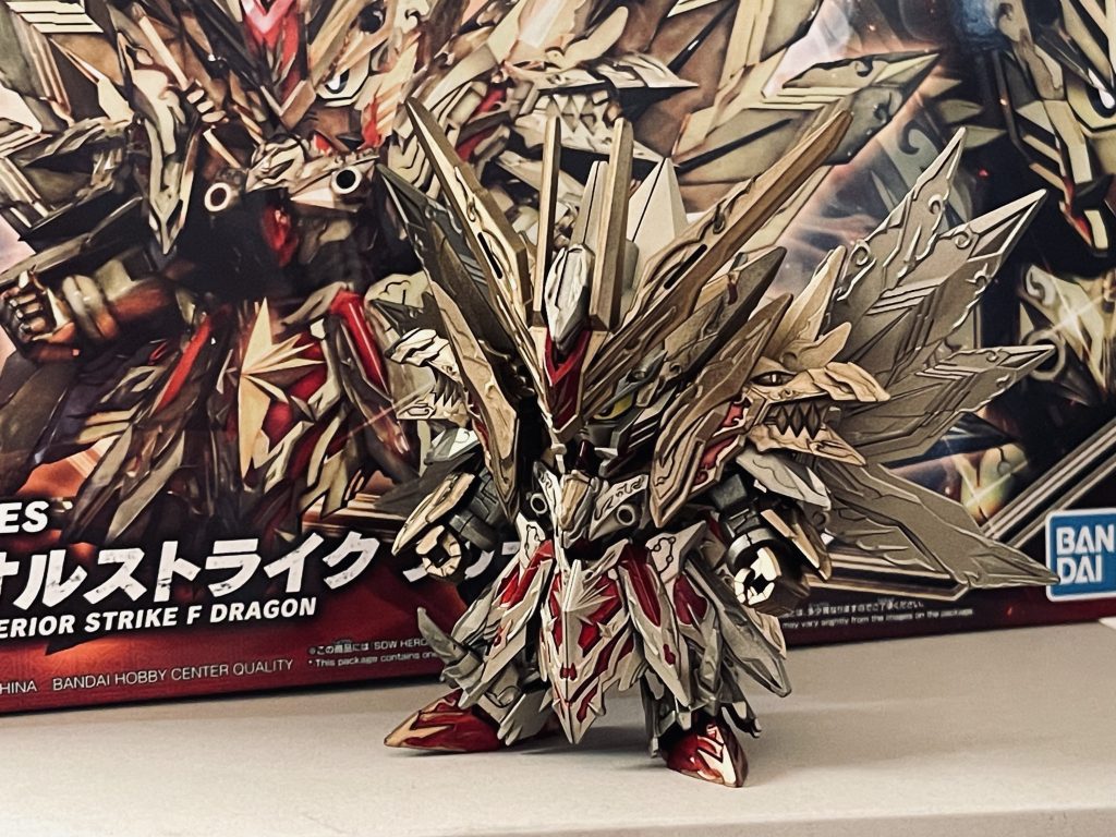 塗り分け大変だしちょっと雑な部分もありますけど何とか完成させることができました☺️塗るとかっこよさが全然違くてSDもバカに出来ないと思いました！