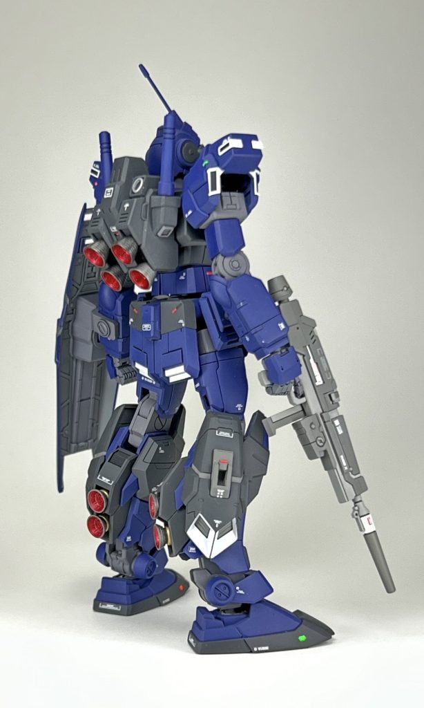 リアビュー各種バーニアは、いつも通りWAVEのUバーニアに置換、内側は設定通りシルバー吹いてからクリアレッドで仕上げています。ペイルは後付け感満載な脹脛のデザインが個人的に秀逸でセクシーだと感じるポイント。でも脹脛バーニアのマスキングは死ぬほど面倒でしたw