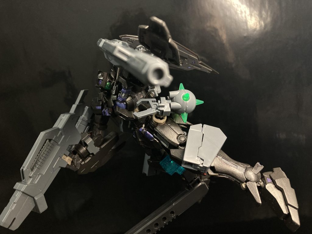 ガンダムブラックフルアストレア–4枚目/制作者：ウアオの制作場！