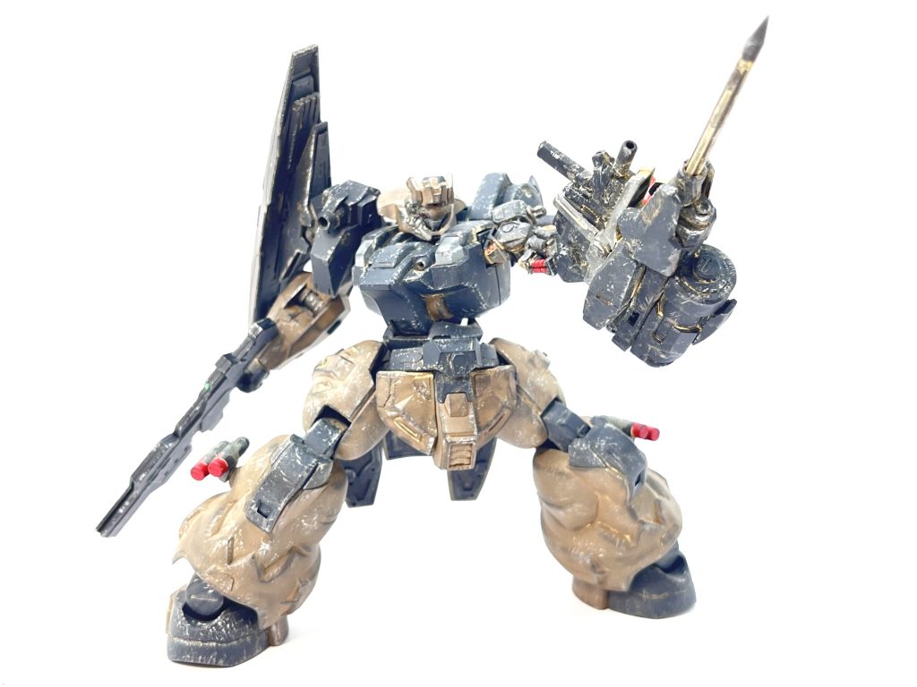 最後はパイルで!見てくださった方々の中で何となく雰囲気が伝わった人もいるかもしれませんが、実はこのディランザを作るにあたって元にした機体がありまして…