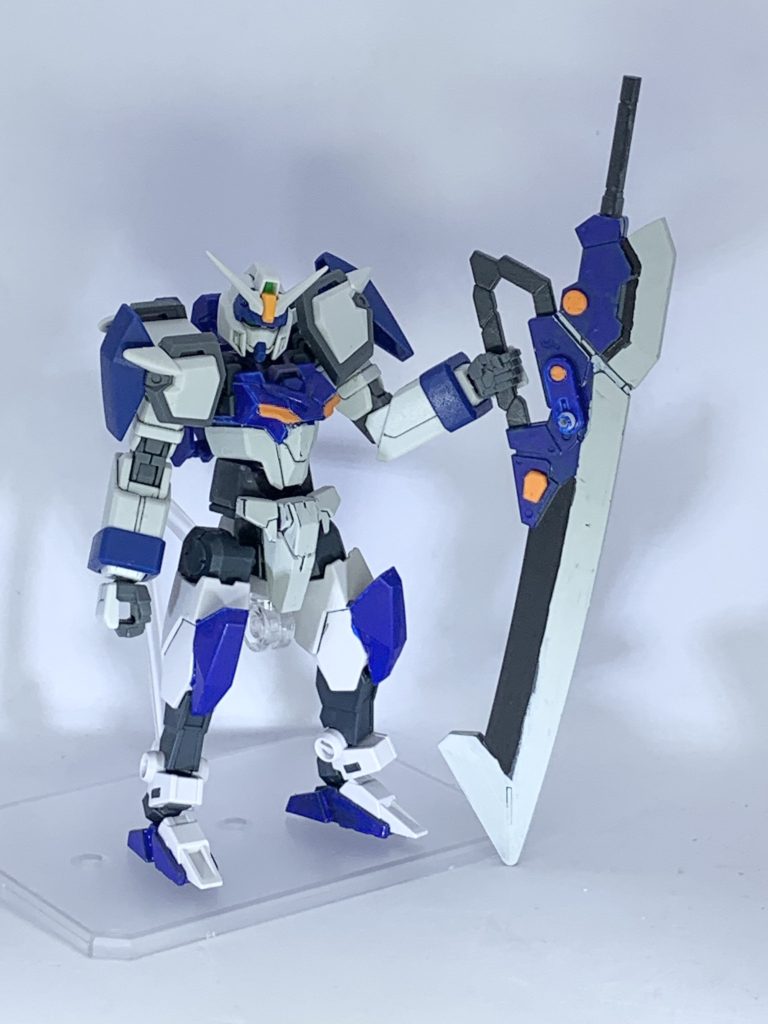 そしてメイン武器「クルクスス」。30MMのヘビーウェポンから。身の丈以上ある巨大な剣。斬るというより叩き潰すイメージ。