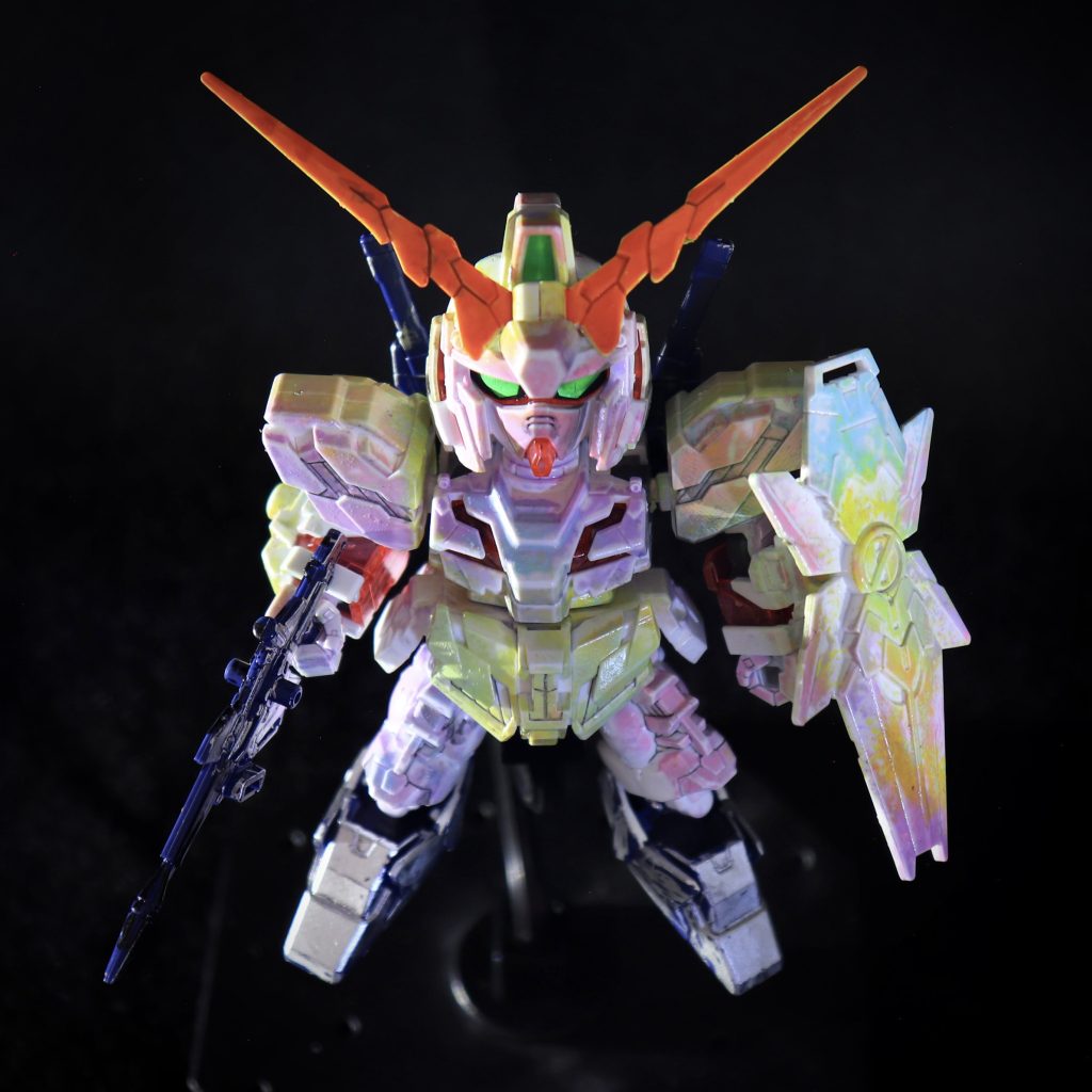 ブラックライト前提で制作したみたいです。