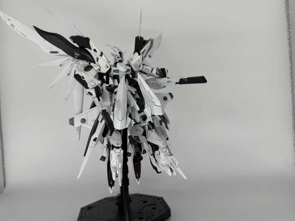 終わりです最後まで見てくれてありがとうございました。