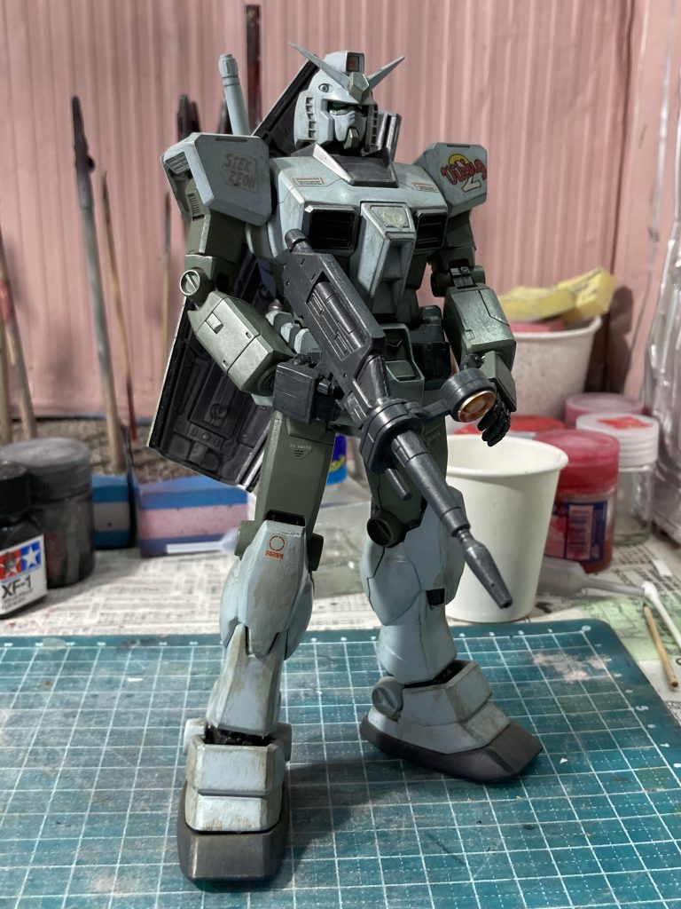 元々はザクカラーに仕上げられていた貰い物。