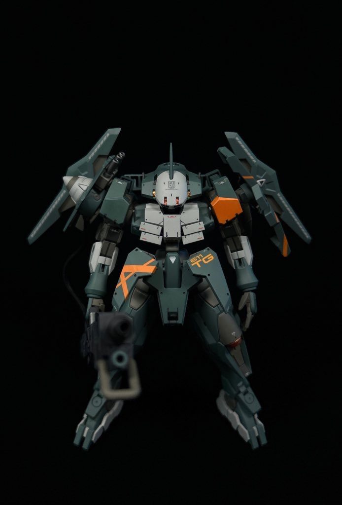 普段は暗めの配色ばかりですが明るいオレンジを際立たせるカラーリングは作っていて楽しかったです。最後まで読んでいただきありがとうございました〜