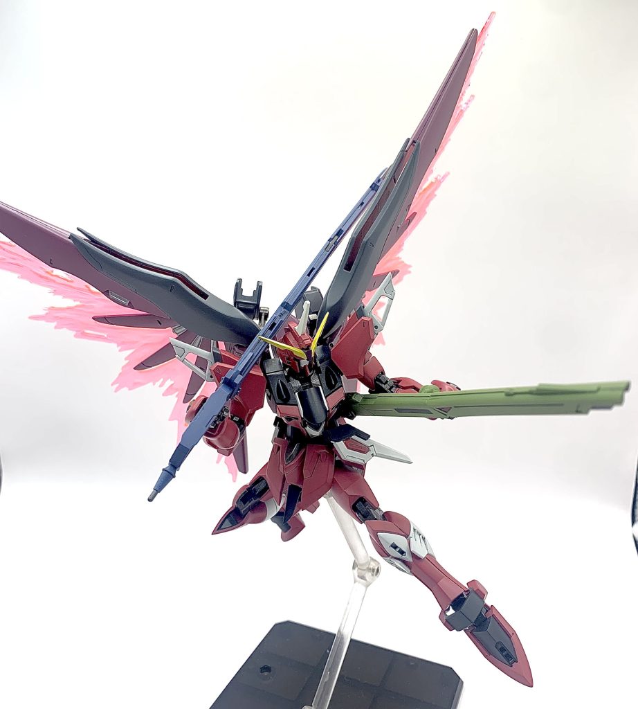 既に先駆者の方もいらっしゃると思いますが、イモジャのバックパックをデスティニーと交換腕は肩部のみ交換しています(どちらも無加工でつきました)