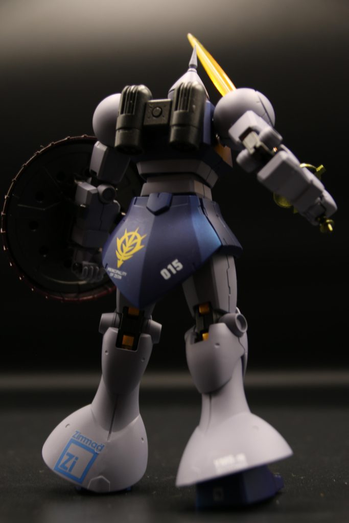 ホントはデカールバチバチにして仕上げたろ!って思ってたんですがデッカイデカールをバババって貼ったらどんな感じなんやろ?って思って超適当に貼ってしまいましたまぁ意外に悪くないなって個人的感想です