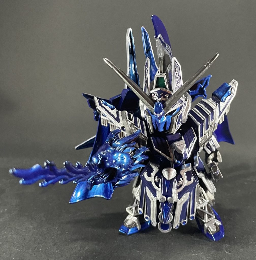 下地は黒サフを塗り、その上からシタデルカラーと水性ホビーカラーを使って塗り分けました😆