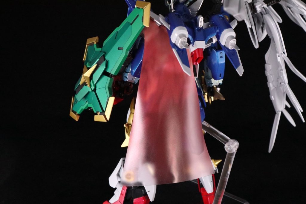 ビームマント。元キットのものを半分くらいにカット。自作しようか悩みましたが省略。