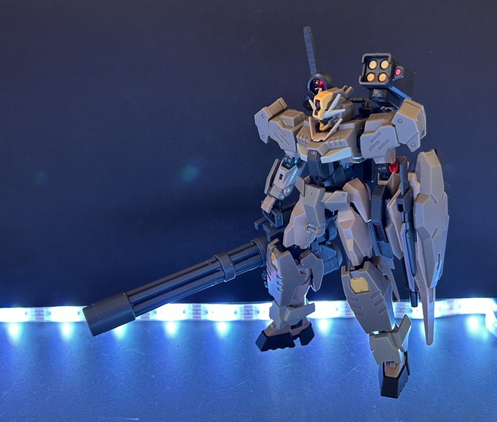 HG ガンダムダブルオーコマンドクアンタデザートタイプ