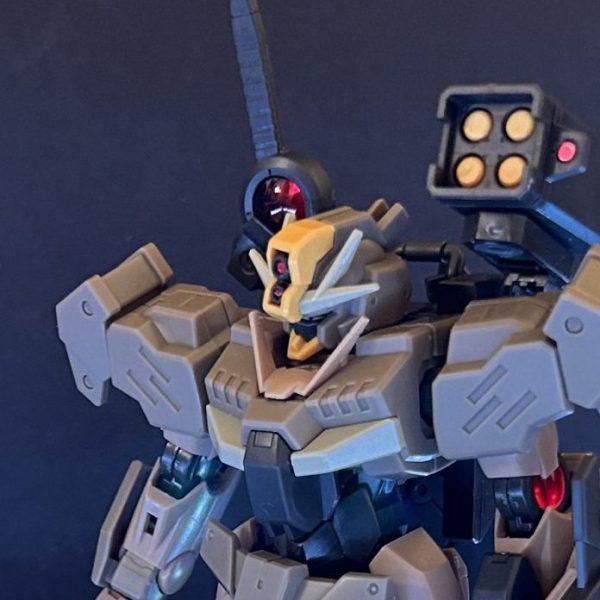 HG ガンダムダブルオーコマンドクアンタデザートタイプ