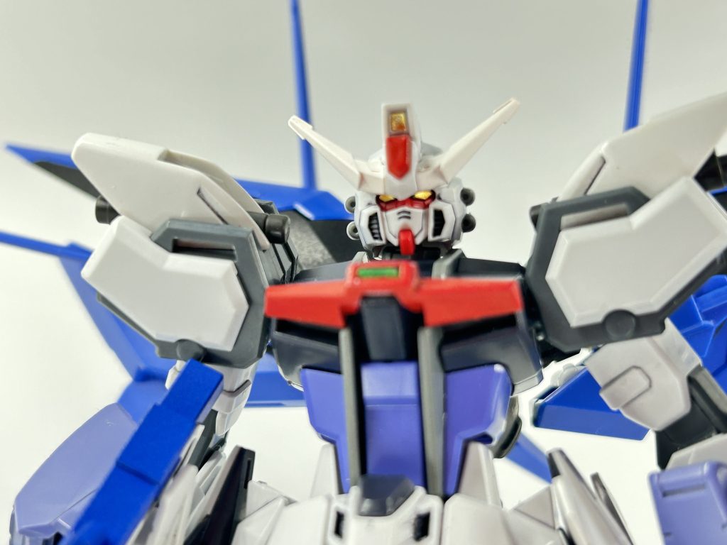 パワーエクステンダー搭載してると思います瞳はガンダムマーカーイエローゴールドボディは、SEEDレッド下地代わりに普通のマーカーレッドで二重塗り